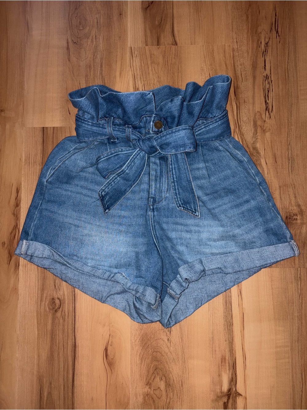 BLANKNYC "Dancing Queen" Medium Wash Denim Paperbag Waist Shorts